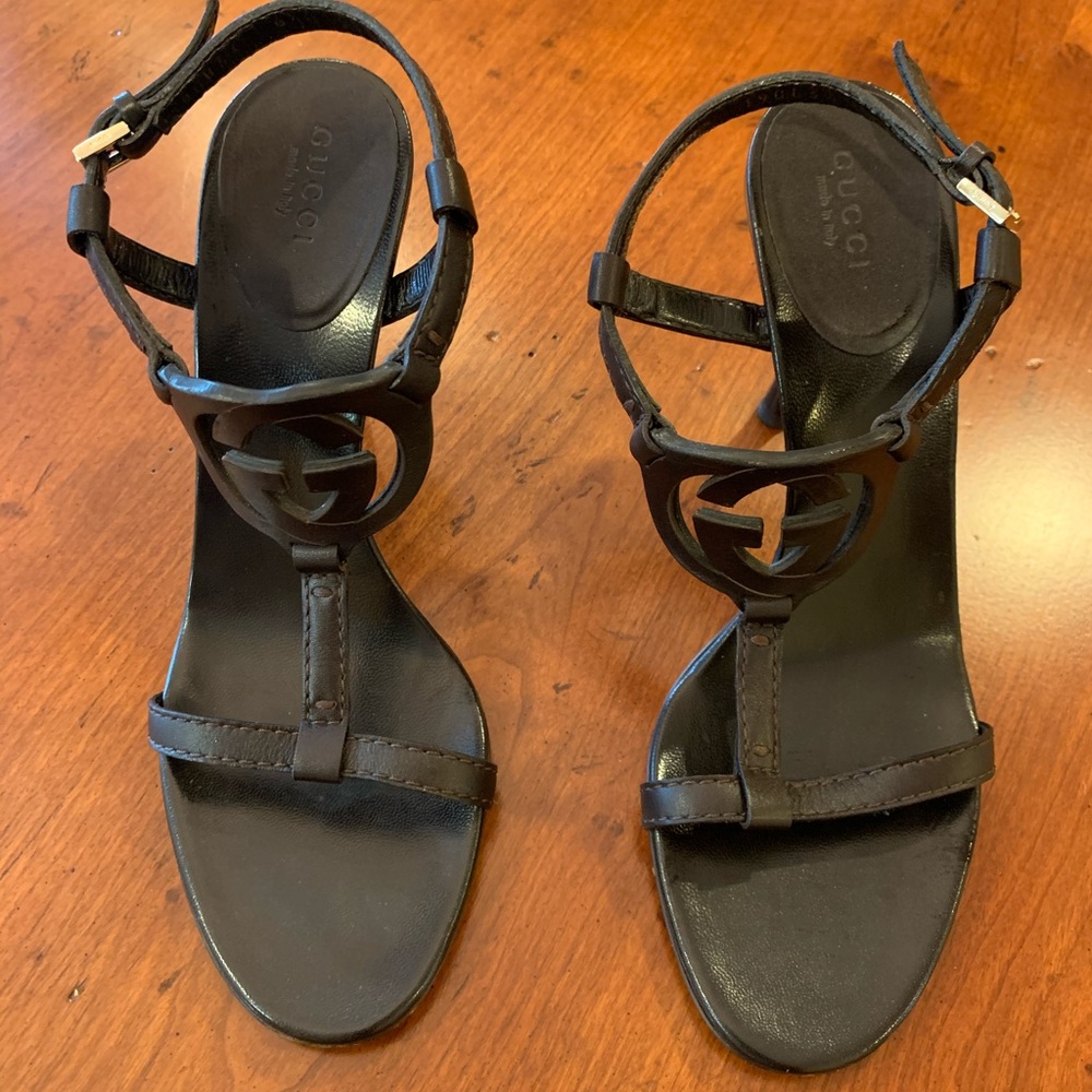 Gucci brown leather GG logo sandals